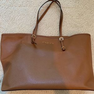 Michael Kors Large Carryall Tote